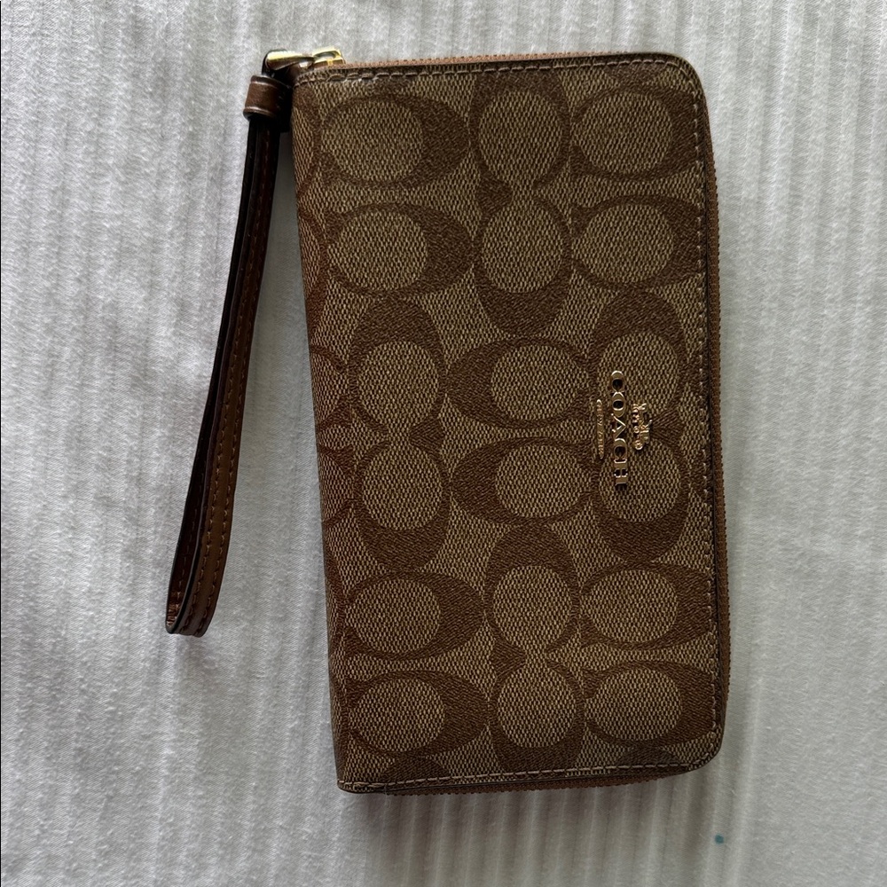 Coach Brown Signature Canvas Zip Wristlet